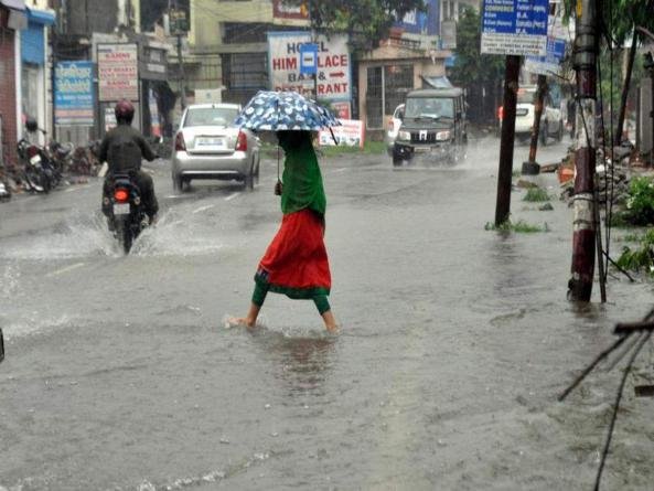उत्तराखंड में मानसून रफ्तार पकड़ने लगा, हरिद्वार और ऋषिकेश में गंगा खतरे के निशान से ऊपर