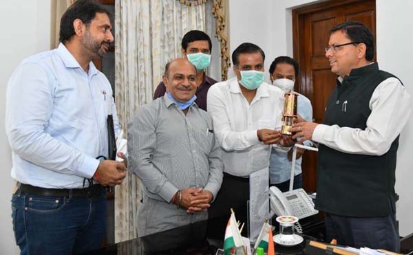 औद्योगिक संगठनों के प्रतिनिधियों ने की मुख्यमंत्री पुष्कर सिंह धामी से भेंट