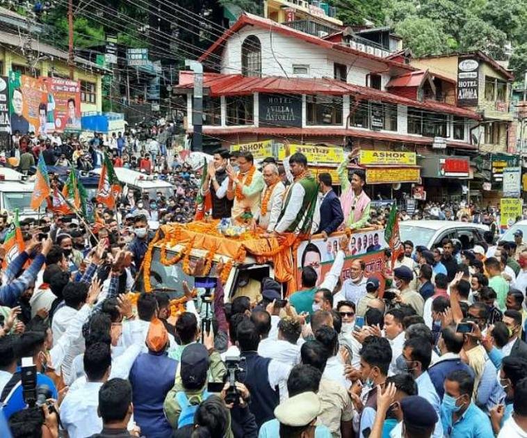 नैनीताल पहुंचे मुख्यमंत्री पुष्कर सिंह धामी, एक अरब के प्रोजेक्‍ट का किया शिलान्‍यास