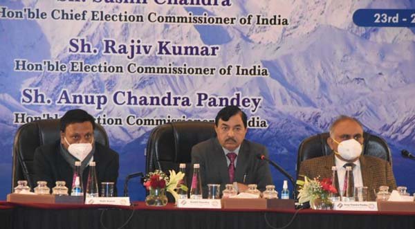 मुख्य निर्वाचन आयुक्त की अध्यक्षता में भारत निर्वाचन आयोग की उच्च स्तरीय टीम ने की राजनीतिक दलों के प्रतिनिधियों के साथ बैठक