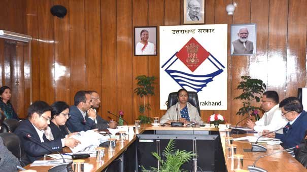 अपर मुख्य सचिव श्रीमती राधा रतूड़ी ने सभी जिलाधिकारियों को कुँओं की टेस्टिंग तथा क्लोरीफिकेशन के दिए निर्देश