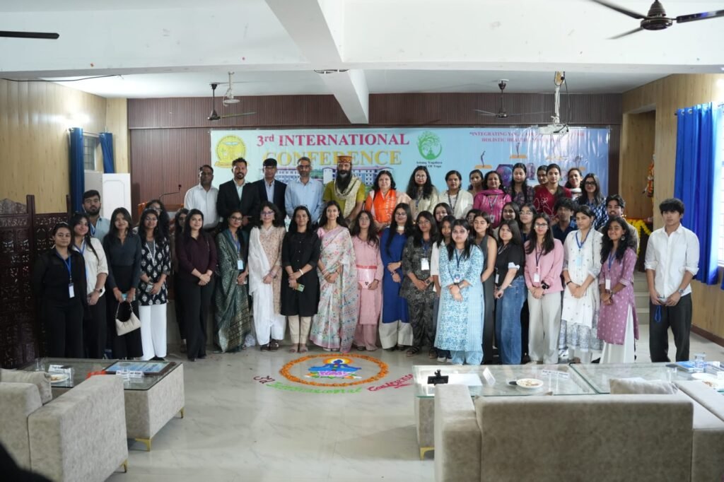 स्पर्श हिमालय विश्वविद्यालय में अंतर्राष्ट्रीय योग सम्मेलन का भव्य शुभारंभ, 300 से अधिक शोधार्थियों की भागीदारी